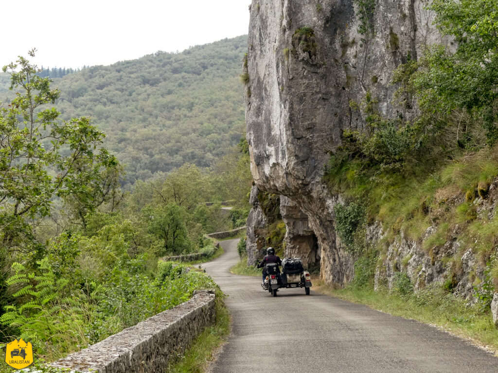 Roadtrip dans le Quercy en side-car Ural