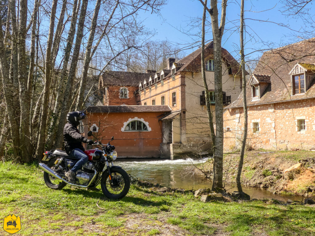 Royal Enfield 650 Interceptor (Perche)