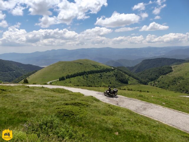 Uralistan - Voyage moto au long cours. Road-trip en Europe et l'Asie centrale en side-car Ural - Bulgarie