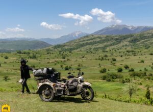 Uralistan - Voyage moto au long cours. Road-trip en Europe et l'Asie centrale en side-car Ural - Kosovo